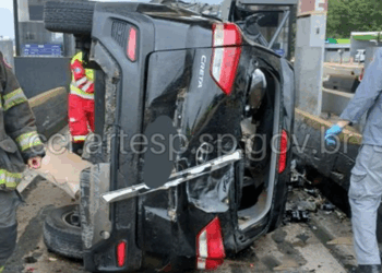 motorista-morre-apos-bater-em-cabines-de-pedagio-na-castello-branco