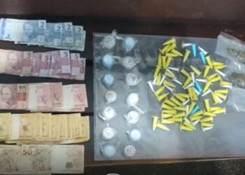 traficantes-adolescentes-sao-flagrados-com-drogas-e-dinheiro-em-carapicuiba