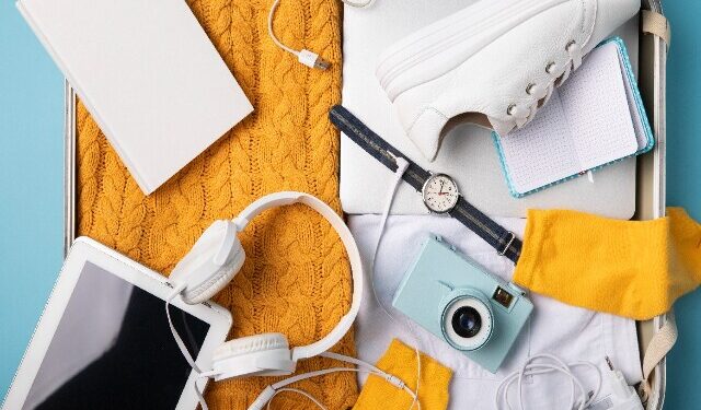 Dispositivos eletrônicos essenciais para viajantes em 2025