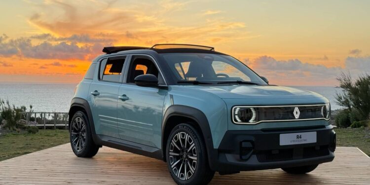 Renault 4 E-Tech: Primeiras Impressões de um Ícone Reinventado