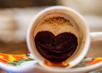 ChatGPT causa divórcio por causa de uma chávena de café