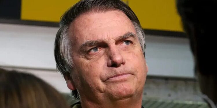 “Não tenho nada com isso”: Bolsonaro evita falar sobre aplicação da Lei Magnitsky contra Moraes