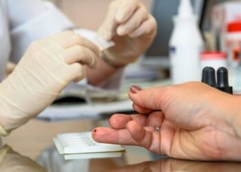 moradores-de-cotia-podem-se-informar-e-vacinar-contra-hepatite-na-campanha-julho-amarelo