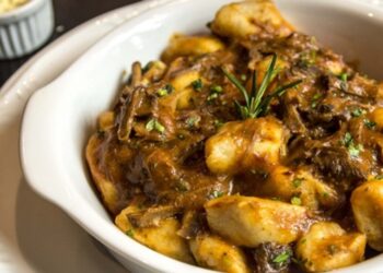 nhoque-de-carne-estufada