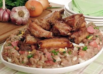 tutu-de-feijao-com-costelinha