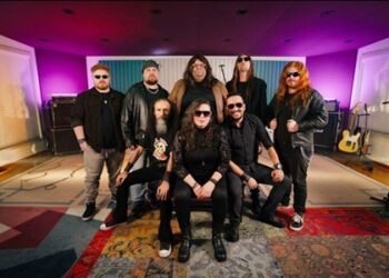 com-8-integrantes,-rockstory-divulga-disco-de-estreia-“trem-de-luz”