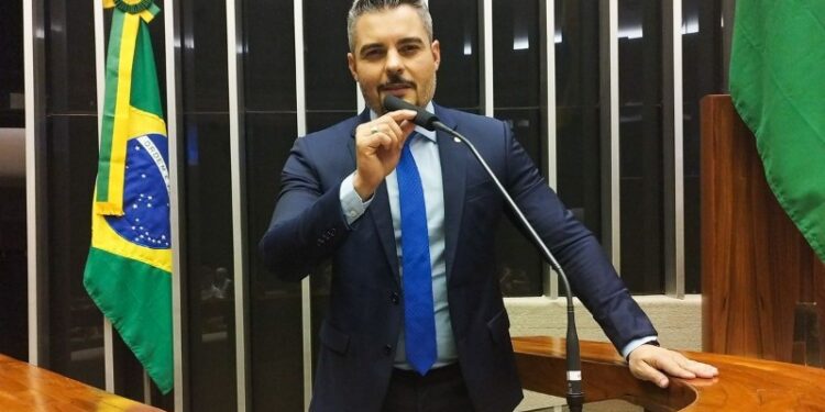 Deputado solicita presença permanente da PRF no local para garantir segurança no trânsito e já oficiou o DNIT cobrando providências urgentes