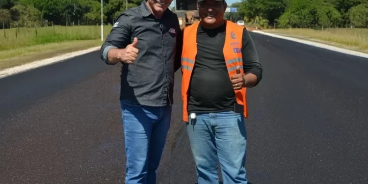 Deputado Ezequiel Neiva vistoria obras de recuperação da RO-370, em Corumbiara