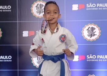promessa-do-karate-de-cotia-conquista-duas-medalhas-em-campeonato-na-capital