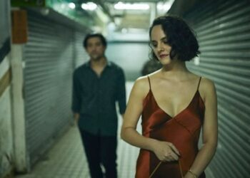 sucesso-nos-anos-70-e-80,-emmanuelle-tem-novo-filme-nos-cinemas