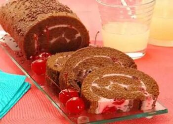 receita:-rocambole-floresta-negra