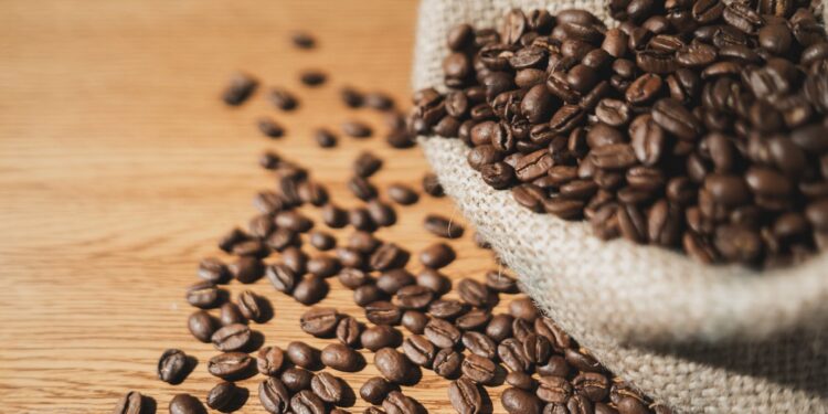 China habilita 183 empresas brasileiras a exportar café para o país