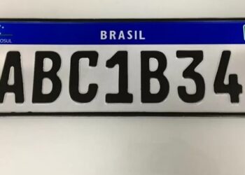 senador-propoe-retorno-do-municipio-e-estado-nas-placas-de-carros