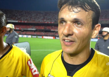 CBF mantém Caio Max como árbitro de vídeo para decisão entre Corinthians e Palmeiras