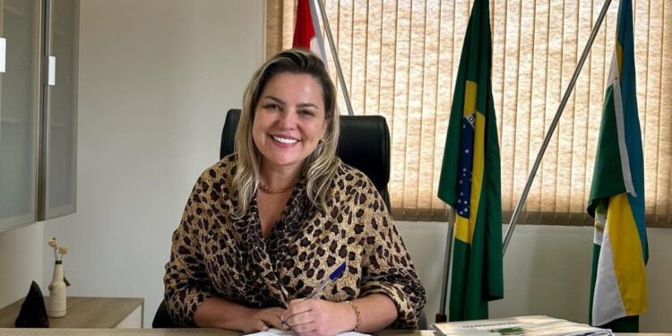 Ex-prefeita de cidade de SC teria recebido propina no meio da rua, aponta o MP