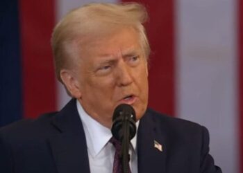 Governo Trump se manifesta após prisão domiciliar de Bolsonaro e condena Moraes: “Violador”