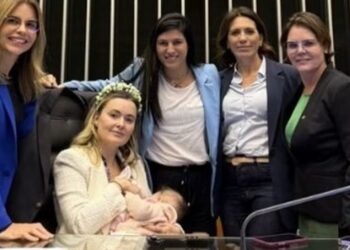 Petista denuncia bolsonarista ao Conselho por levar bebê de 4 meses à Câmara