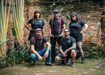 poplars-lanca-videoclipe-de-novo-single,-assista-“is-real”