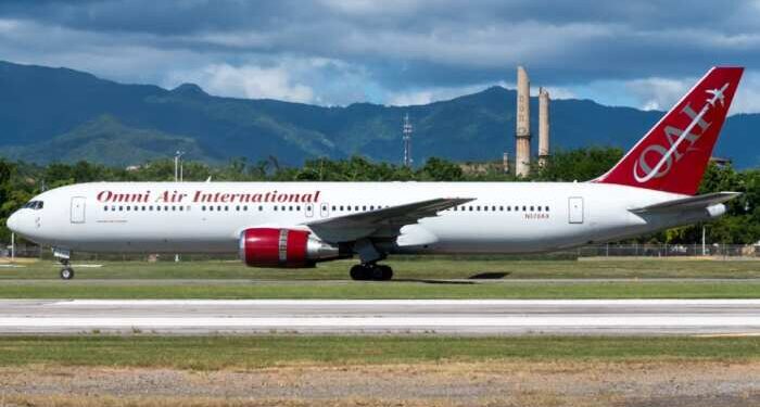 Novo voo de deportação de brasileiros dos EUA está programado para essa semana com Boeing 767 da Omni