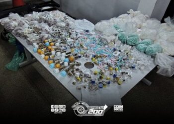 PMs do 5º Baep prendem traficantes com mais de 4 mil porções de drogas em Cotia