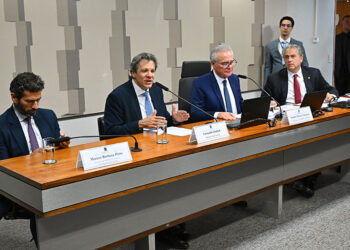 No Congresso, Haddad defende ajustes tributários para setor financeiro