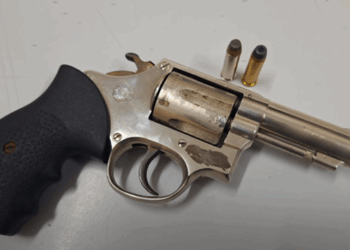 casal-tenta-impedir-assalto-e-e-baleado-em-embu-das-artes