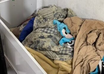 Bebê morre ao ficar sozinha com irmão de 5 anos para mãe ir à baile funk