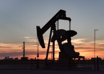 EUA não vão cobrar novas tarifas da China por comprar petróleo da Rússia