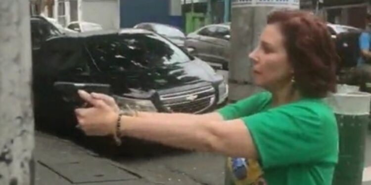 STF retoma julgamento de Zambelli por porte ilegal de arma de fogo