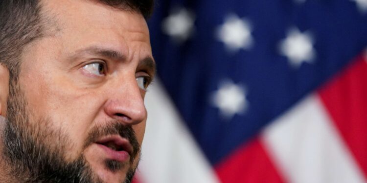 Líderes europeus vão com Zelenski à Casa Branca para evitar nova ‘emboscada’