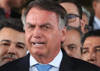Exames feitos em Bolsonaro revelam causas da falta de ar e soluço que o levaram ao hospital