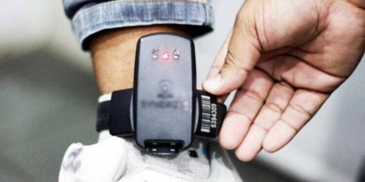 SC tem 423 pessoas em prisão domiciliar com tornozeleira eletrônica, como Bolsonaro