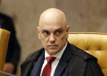 Em entrevista, Moraes afirma que não vai recuar “nem um milímetro” em decisões sobre Bolsonaro