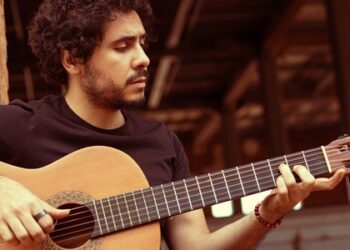 Gustavo Ortiz lança Desafogo, EP que reúne composições feitas ao longo de 16 anos