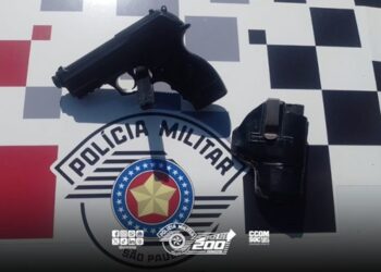 homem-e-detido-com-simulacro-de-arma-em-vargem-grande-paulista