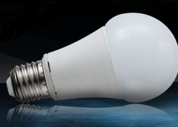 enel-fara-troca-de-lampadas-velhas-por-de-led-em-caucaia-do-alto