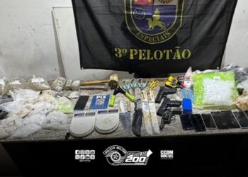 pm-localiza-grande-quantidade-de-drogas-e-armas-em-itapevi