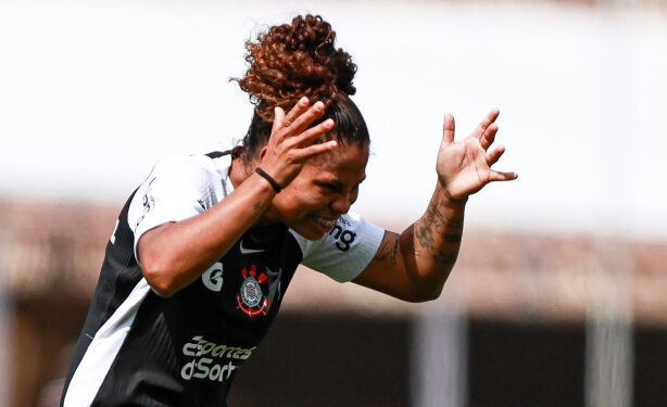 Piccinato elogia atuação de volante após vitória do Corinthians na semifinal do Brasileiro Feminino