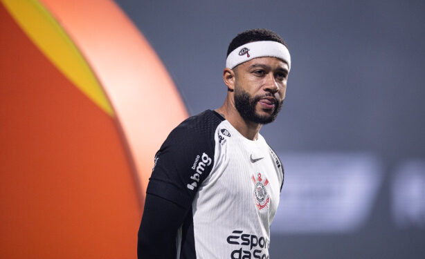 Memphis Depay atinge 50 jogos pelo Corinthians com números melhores que na Espanha e Inglaterra