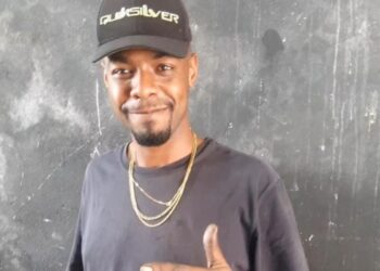 PMs “plantaram arma” após matar mecânico negro a tiros, diz esposa