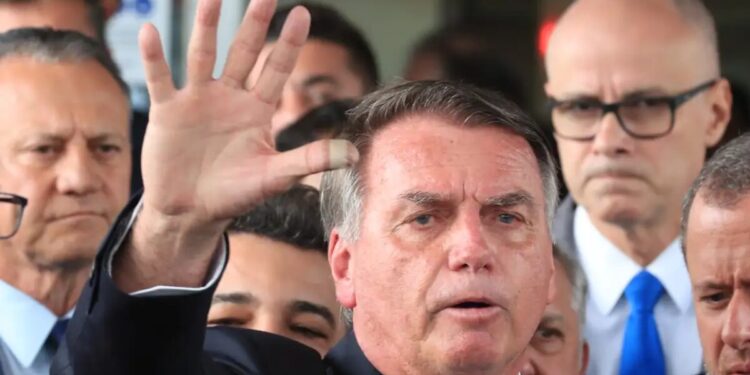 Imprensa internacional repercute julgamento do ex-presidente Bolsonaro: “Temor de fuga”