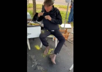 Fábio Faria apaga vídeo “Bolsonaro Porco” após repercussão negativa