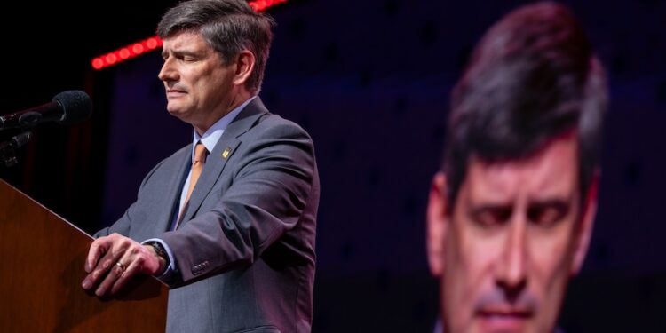 Neto de Billy Graham alerta: “Pastores não devem usar IA para preparar sermões”