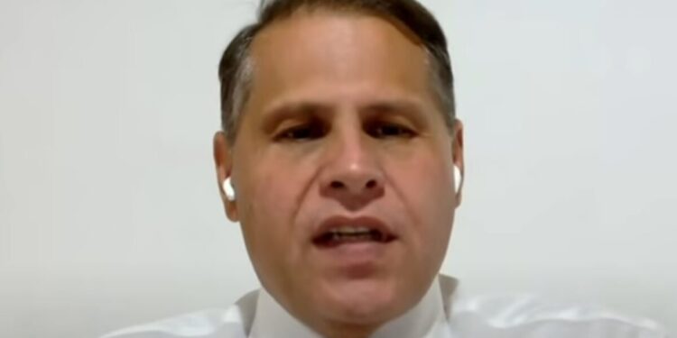 MP-SP denuncia ex-assessor de Moraes por tentar atrapalhar investigação contra juiz