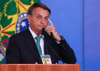 Bolsonaro é condenado por chamar black power de “criação de baratas”