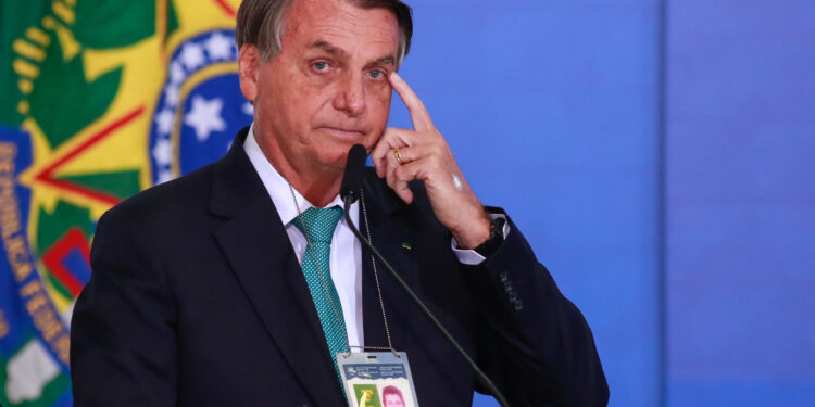 Bolsonaro é condenado por chamar black power de “criação de baratas”