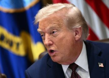 Trump anuncia processo de R$ 79 bilhões por difamação contra o NY Times