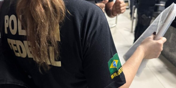 PF confirma prisão de foragida brasileira na Itália, acusada de ser mandante do assassinato do marido