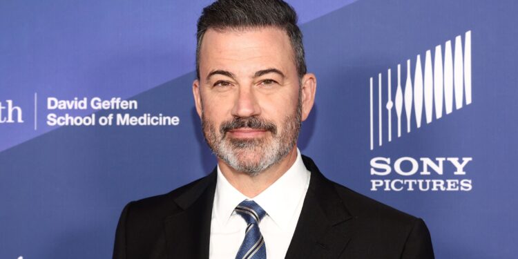 Apresentadores dos EUA defendem Jimmy Kimmel após suspensão de talk show