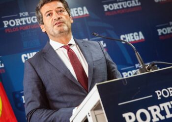 Ventura contra-ataca: o lugar de Isaltino “e dos outros corruptos” é “na prisão”